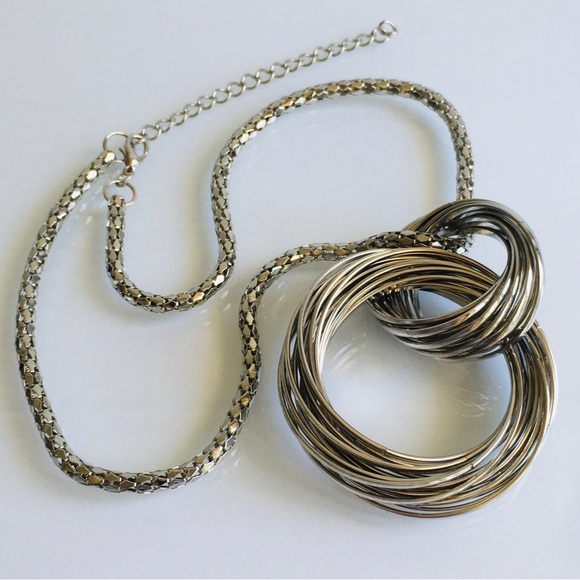 Silver Tone Statement Pendant Necklace Rings Door Knocker 18” - 20 1/2” - Picture 8 of 9